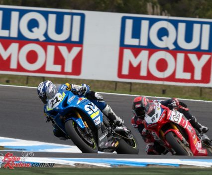 Josh Waters and Bryan Staring battle it out - Image by Andrew Gosling/tbgsport