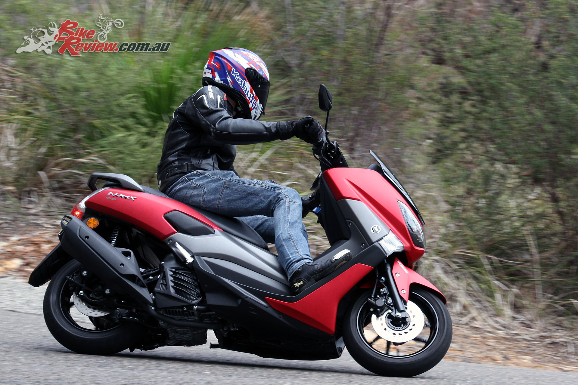 Review 2022 Yamaha NMAX 155 Scooter Bike Review