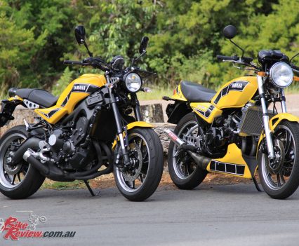 The 2018 Yamaha XSR900 'Kenny Roberts RD900LC' alongside Pommie's restored 1981 RD350LC