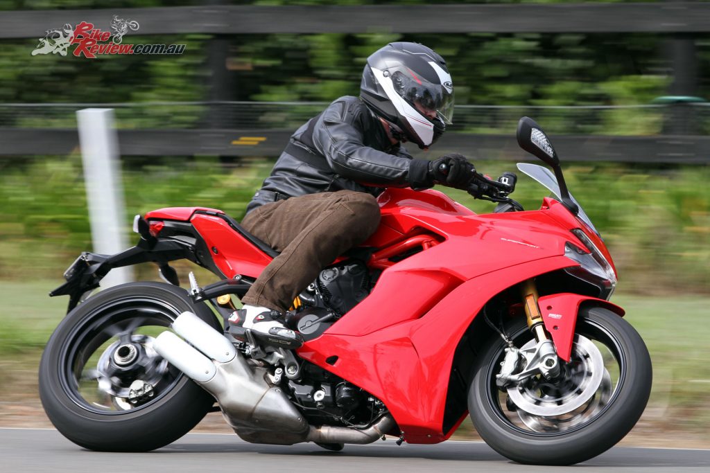 2018-Ducati-Supersport-S-Bike-Review-6338