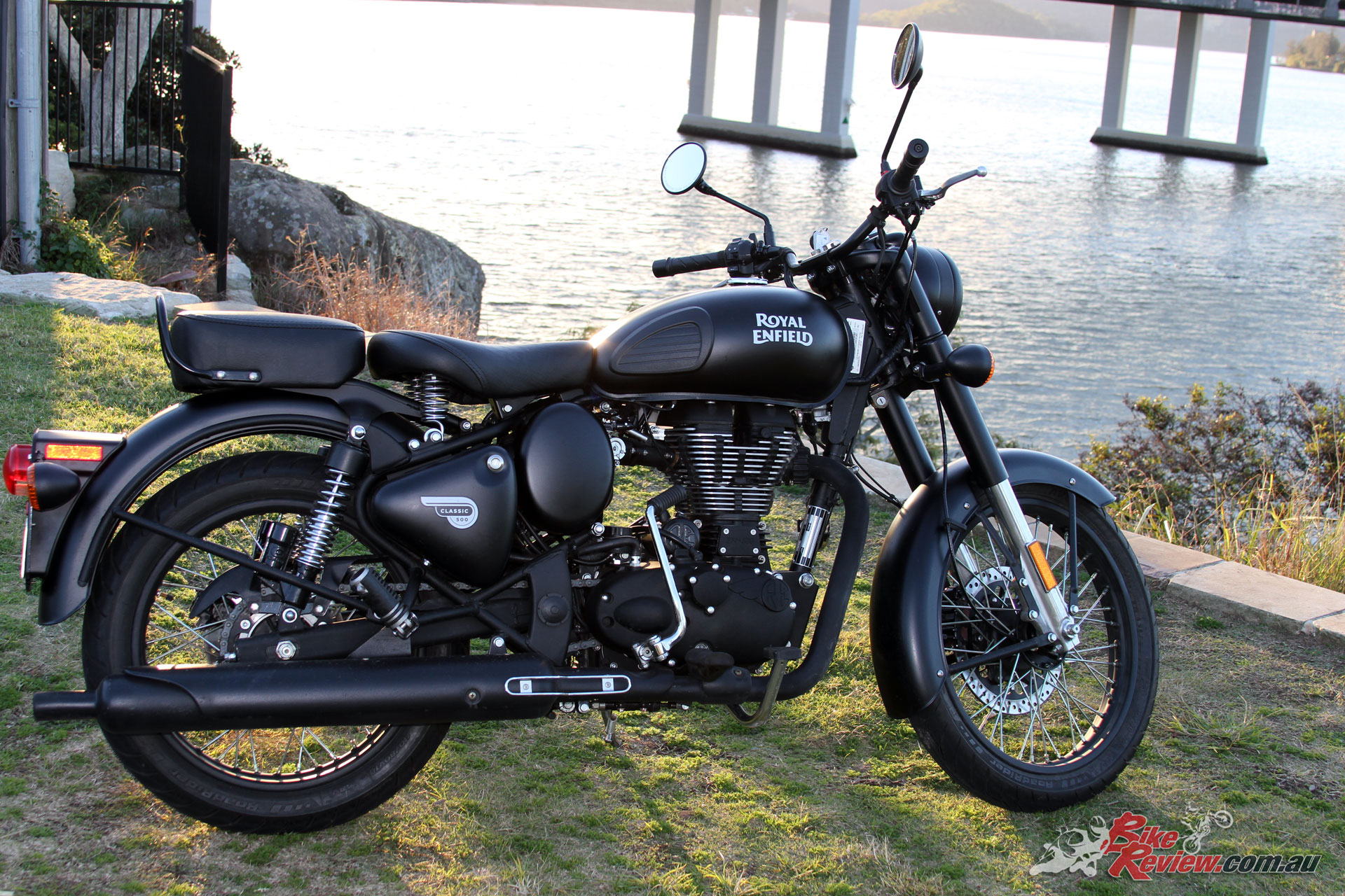 2018 Royal Enfield Classic 500 Stealth Black ABS