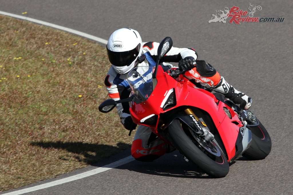 2018-Ducati-Panigale-V4-S-Bike-Review-1874