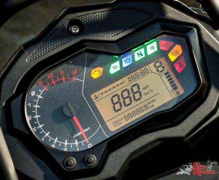 2018 Benelli TRK 502X - Instruments, including gear indicator