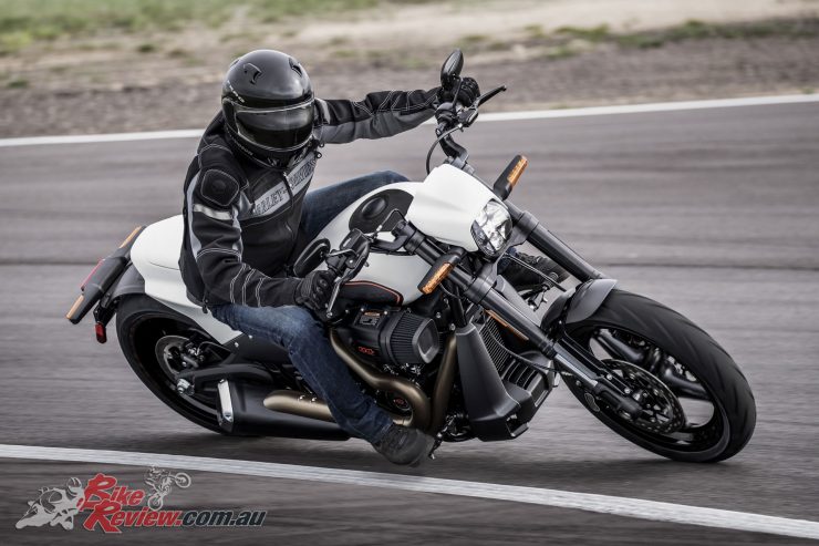  Harley Davidson introduce 2019 FXDR 114 power cruiser 