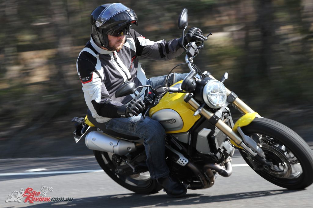 2018-Ducati-Scrambler-1100-Bike-Review-9380