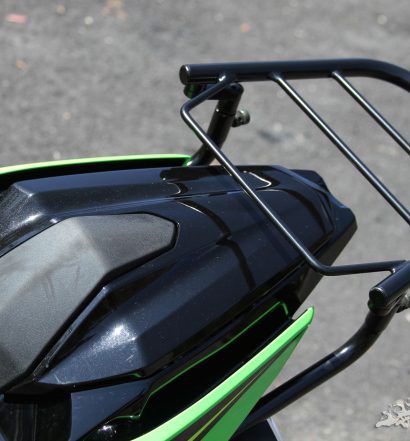 The Ventura EVO Rack and Kawasaki Seat Cowl are a great sporty combo