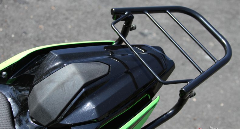 The Ventura EVO Rack and Kawasaki Seat Cowl are a great sporty combo