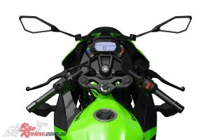 2019 Kawasaki Ninja 125 - The Ninja offers an aggressive clip-on style 'bar assembly