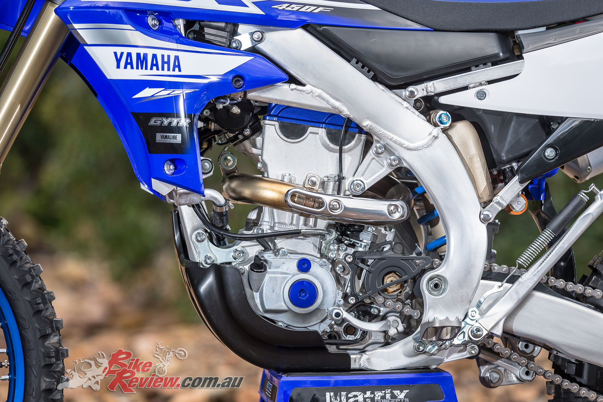 2019 Yamaha WR450F - The 2019 model features the YZ based reverse-cylinder head