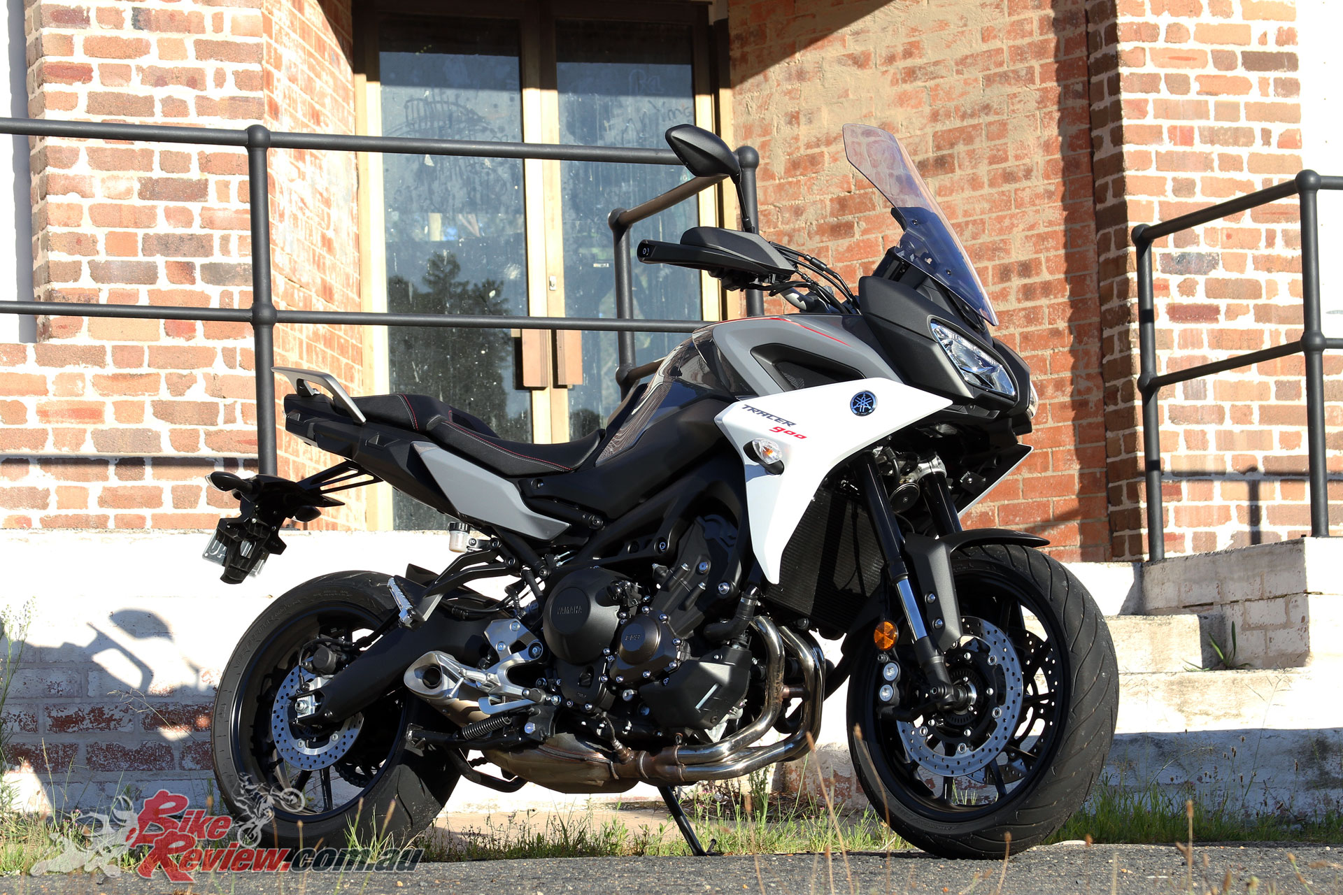 The Yamaha Tracer 900 is the latest generation of the brand's sports touring triple