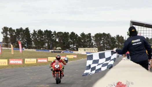 Troy Herfoss claims Sunday Superbike Race 1 win