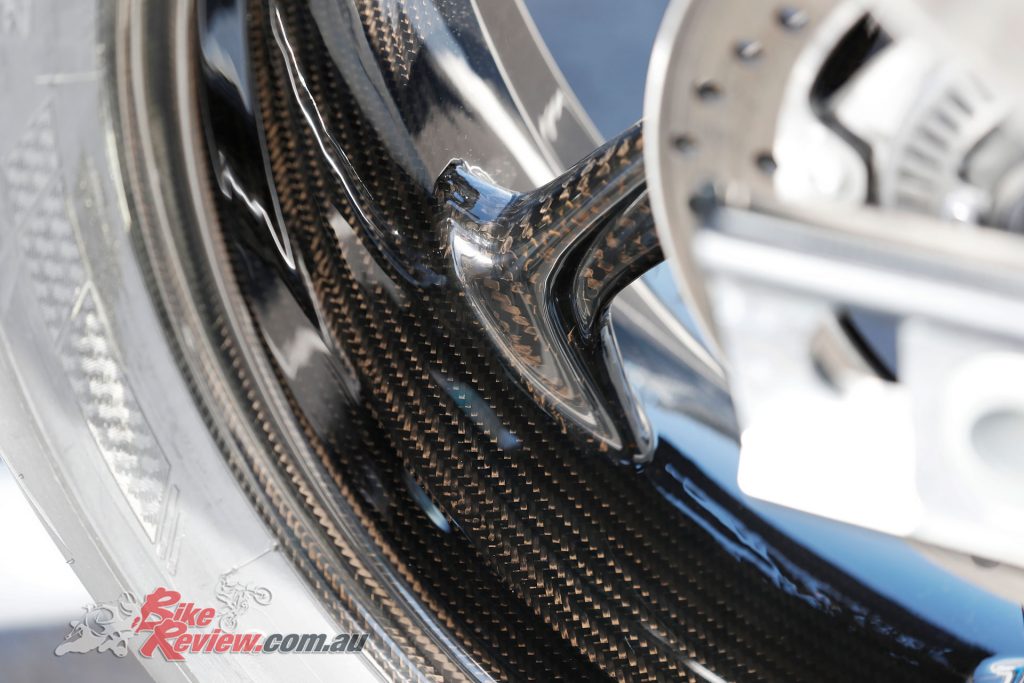 2019 BMW S 1000 RR - Carbon-fibre M wheels