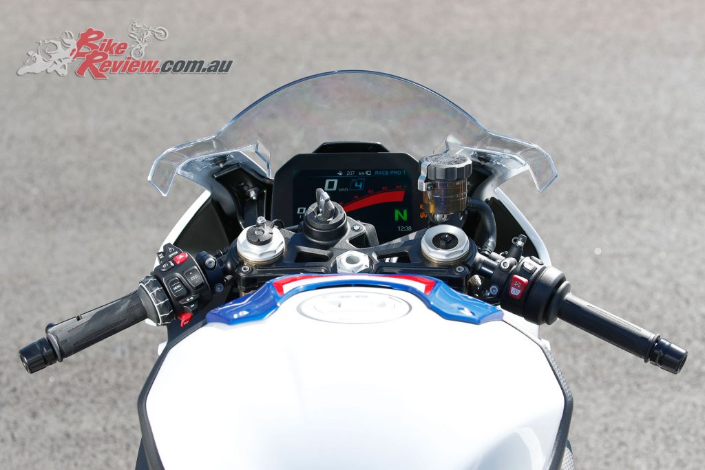 2019 BMW S 1000 RR - Controls, screen and 'bars