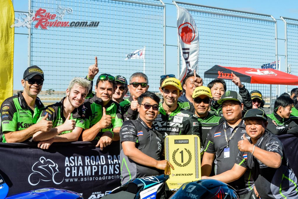 Bryan Staring and the BCPerformance Kawasaki team celebrate - Image by Foremost Media