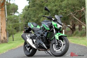 This Z400 includes a variety of genuine Kawasaki accessories, put to get use