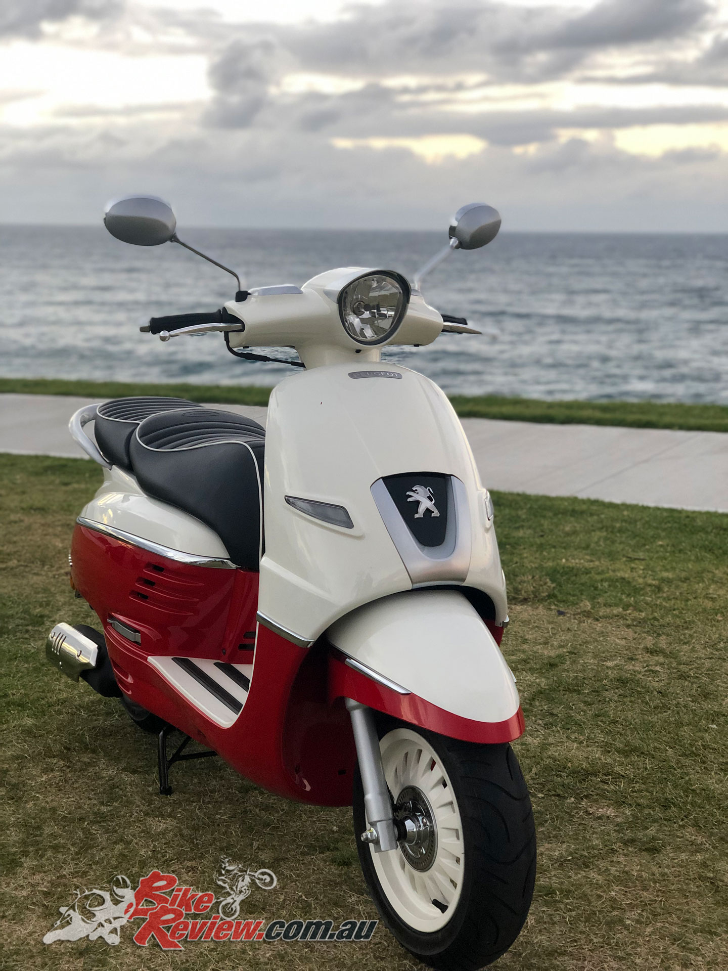 velsignelse Strædet thong fiber Review: 2019 Peugeot Django 150 Scooter - Bike Review