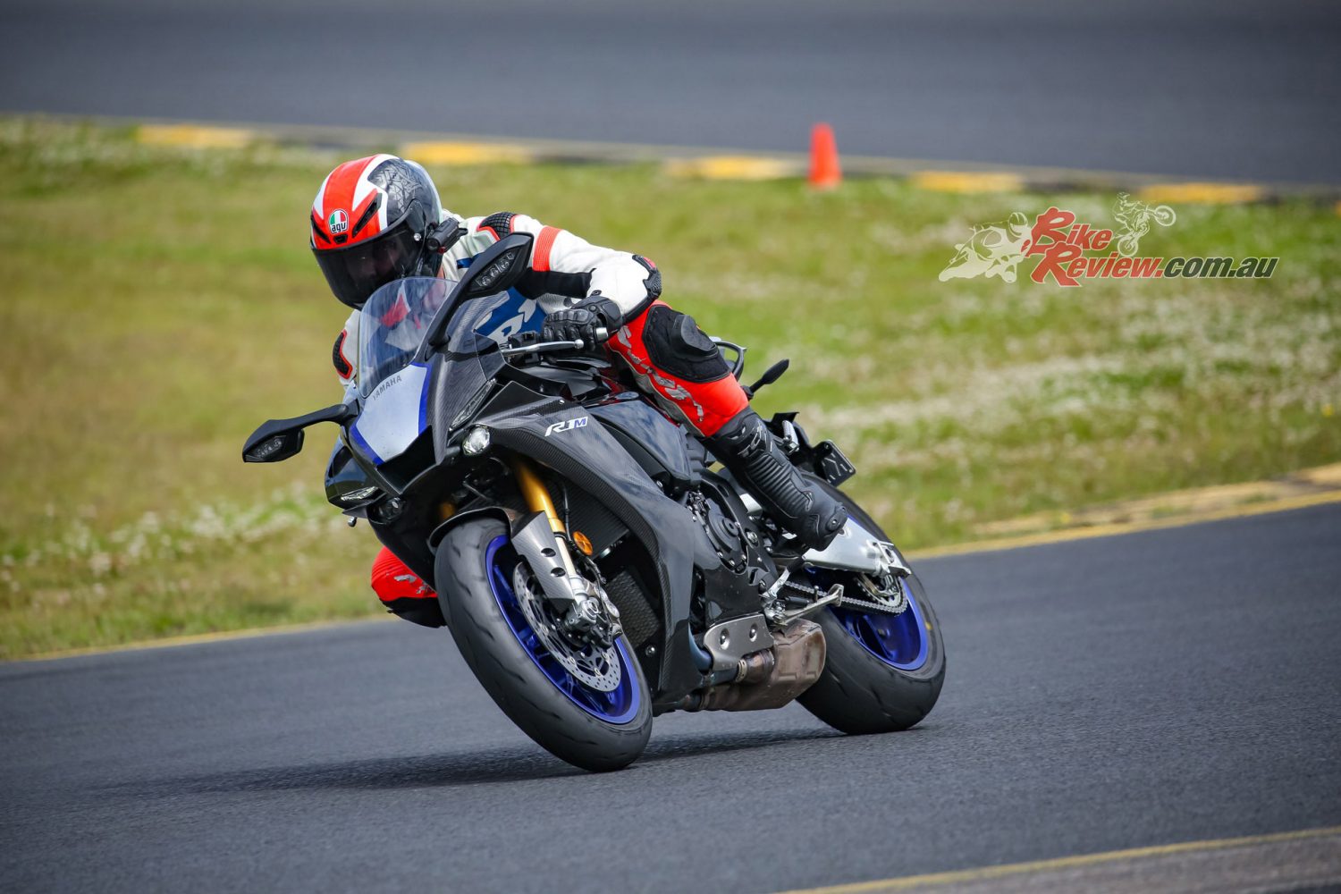 2020 r1m weight