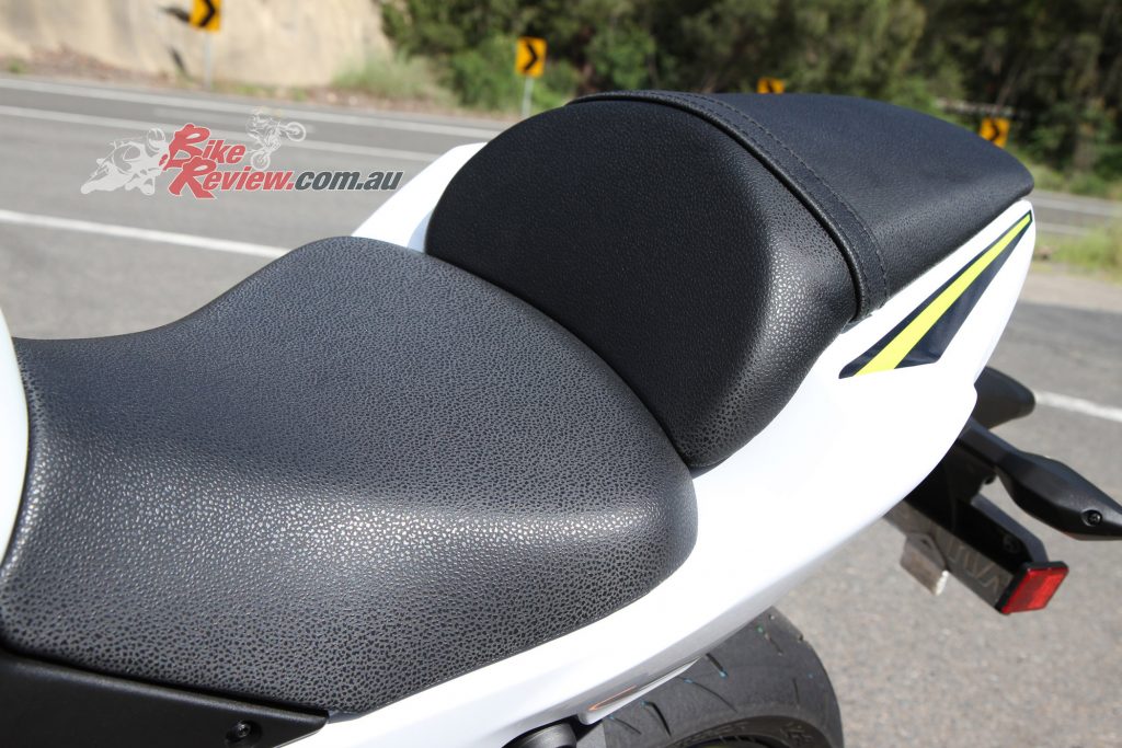 Kawasaki increased passenger comfort by implanting thicker urethane in the rear seat.