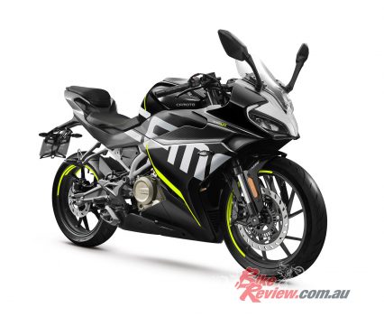 The CFMoto 300SR is a 30hp single-cylinder sportsbike, a first for the CFMoto brand.