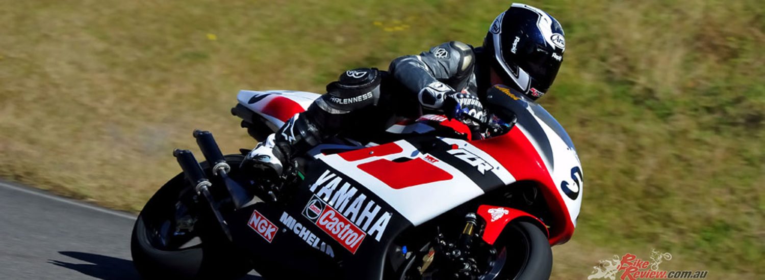 Jeff Ware testing the Abe Costin Yamaha YZR500 at The Farm...