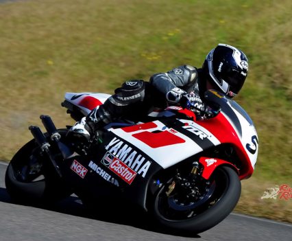 Jeff Ware testing the Abe Costin Yamaha YZR500 at The Farm...