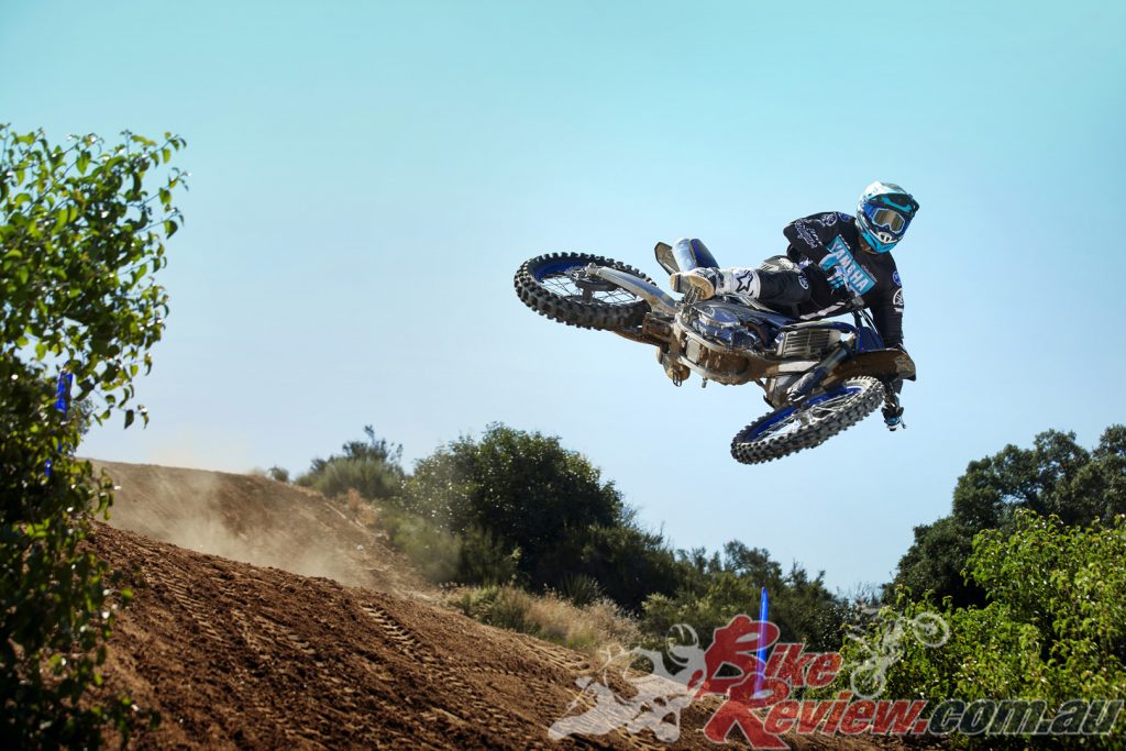 The 2021 YZ450F returns with all of the class-leading features first introduced on the 2020 YZ450F.