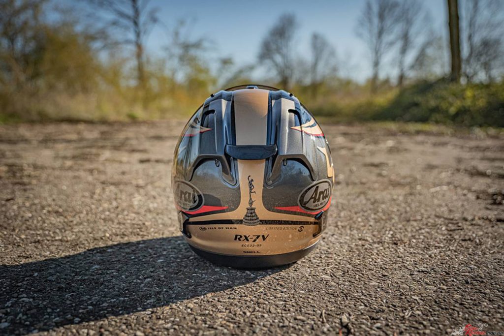 BikeReview-Arai-2020-IoM-TT-RX-7-Limited-Edition4 - Bike ...