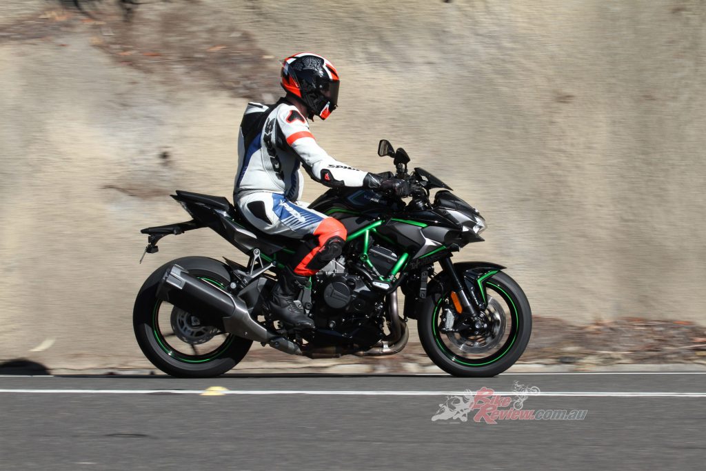 Review: 2020 Kawasaki Z H2 Supercharged Nakedbike - Bike 