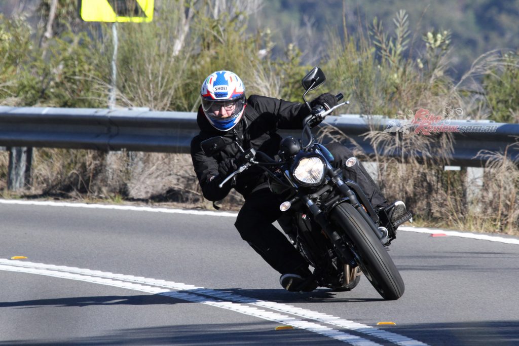 The Vulcan does it's job best on a smooth road, with ground clearance aplenty for a cruiser.