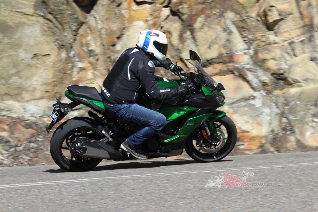 https://bikereview.com.au/wp-content/uploads/2020/10/Bikereview-2020-Kawasaki-Ninja-1000-32-1024x683.jpg