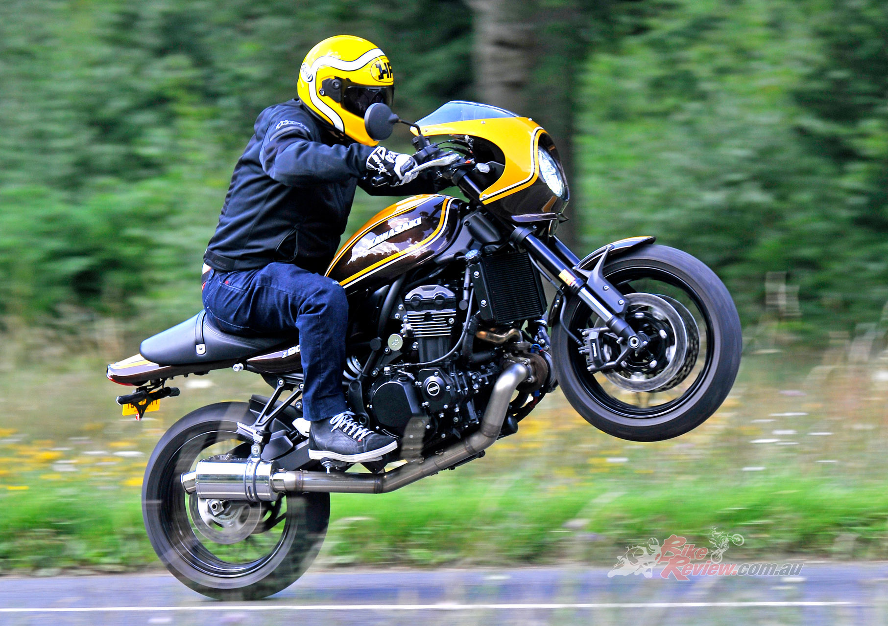 Kostume er nok tøj Tweaked: 200hp Turbocharged Kawasaki Z900RS Cafe - Bike Review