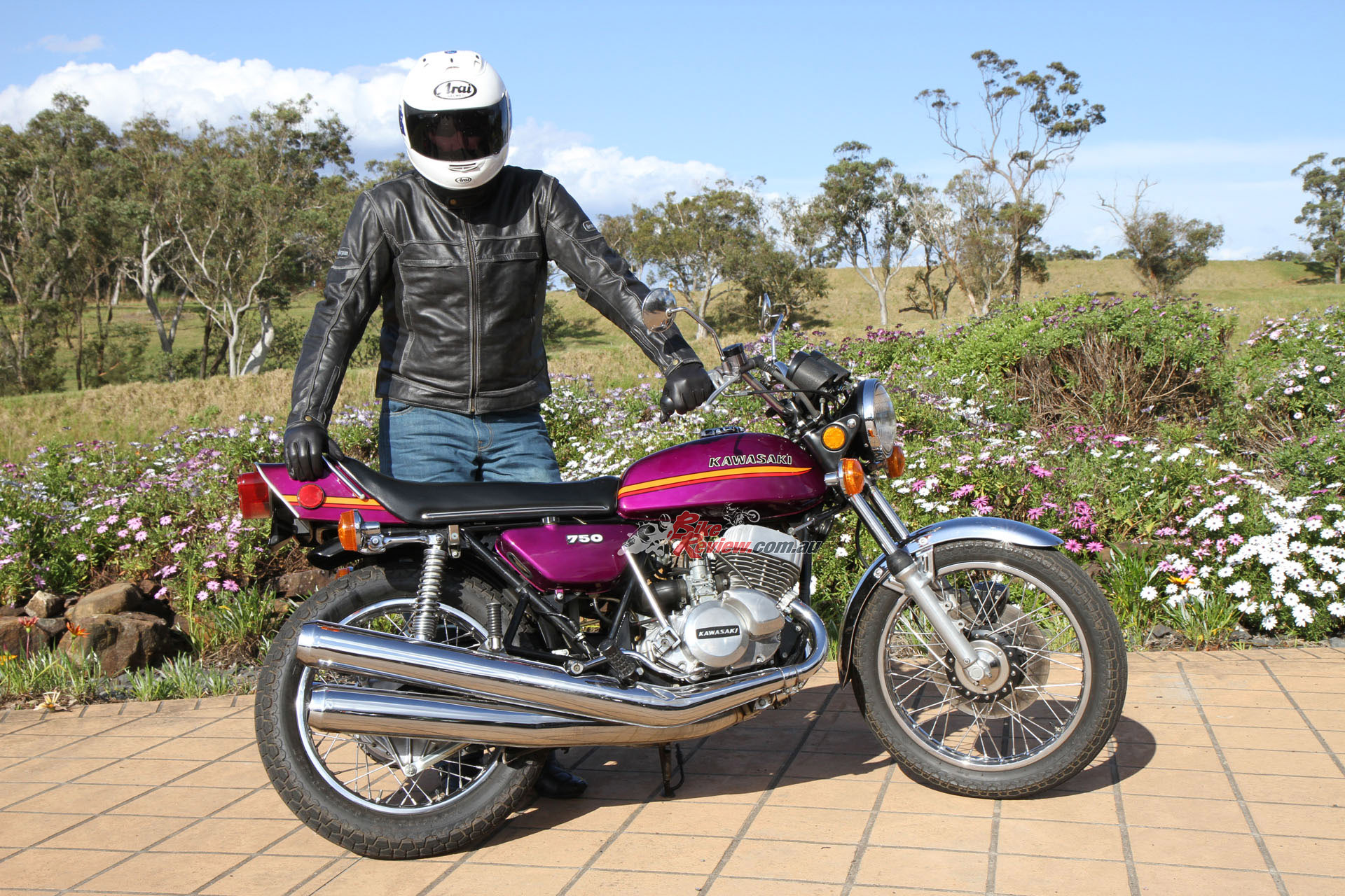 investering krater anklageren Throwback Thursday: Deep Purple - Riding a 1973 Kawasaki H2 750 - Bike  Review