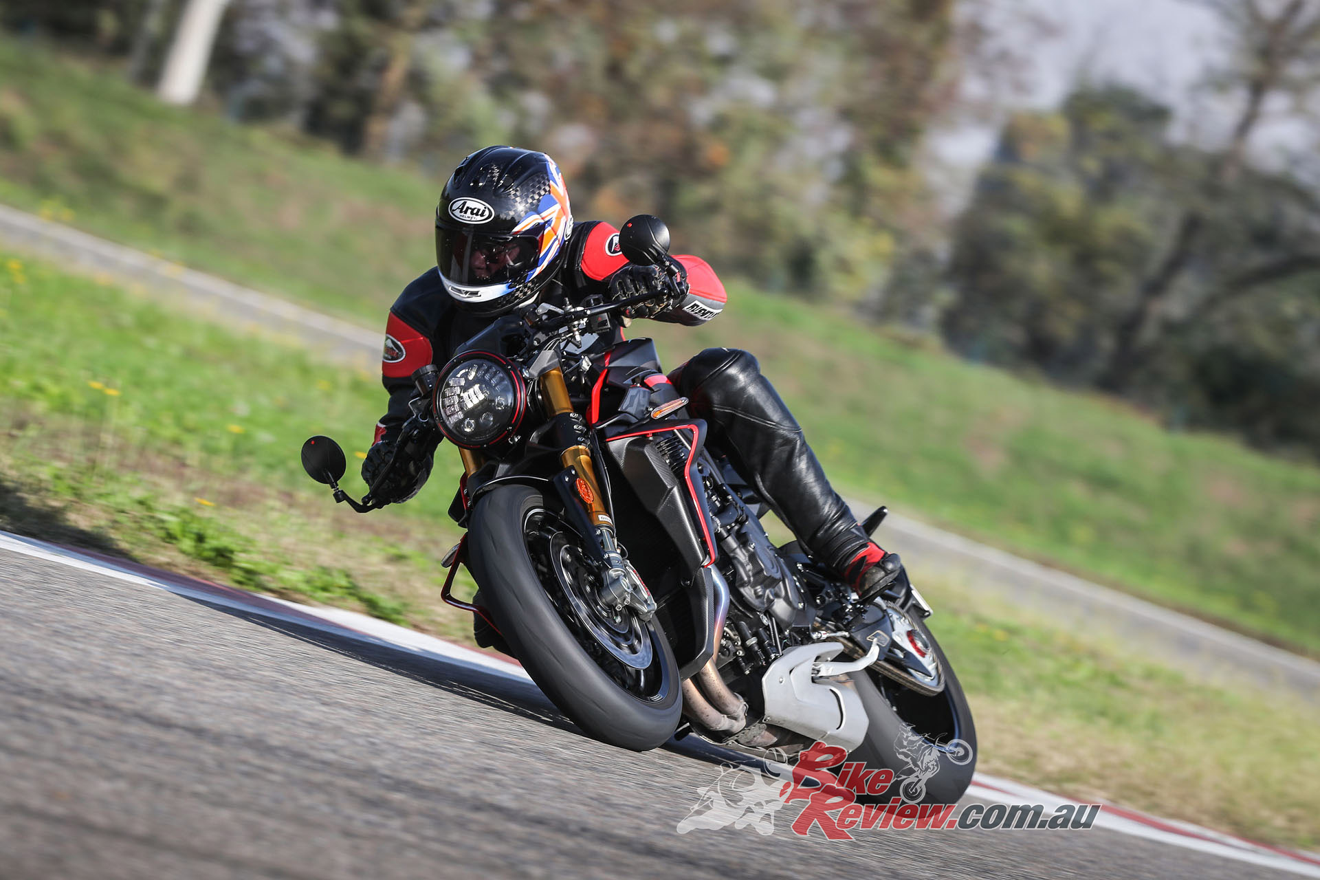 BikeReview-Alan-Cathcart-MV-Agusta-Rush-1000 (2) - Bike Review BikeReview-Alan-Cathcart-MV-Agusta-Rush-1000 (2) - Bike Review