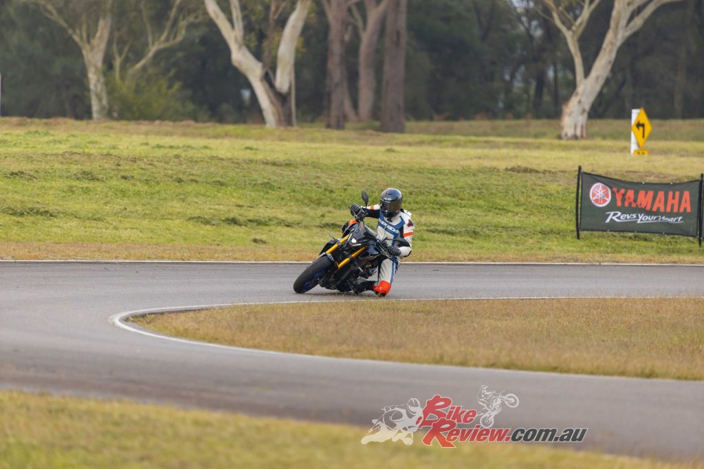 The esses at 70North are the ultimate test for suspension settling, chassis balance, steering accuracy and front brake feel. The MT-09SP got ticks in all of the above.