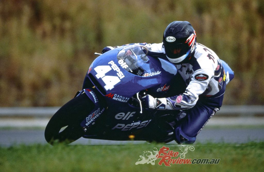 The ELF 500 changed direction through the chicane with speed and easy, but some front-end push was evident with Alan on the bike. We aren't saying that had anything to do with those big English breakfasts...