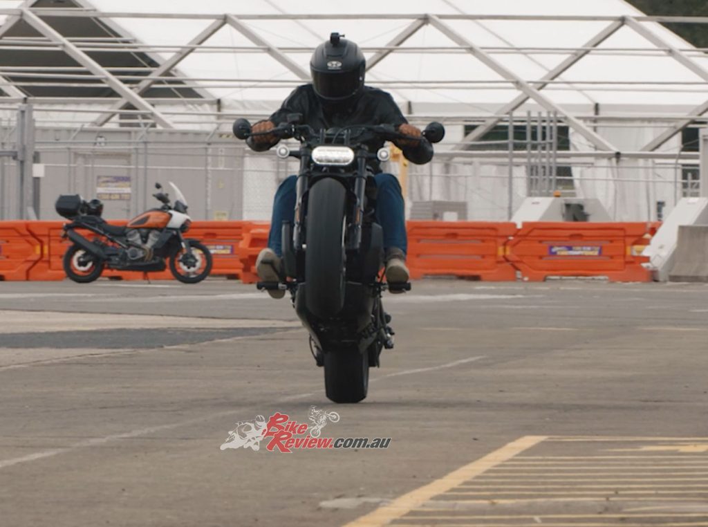 Throttle only power wheelies are the new norm for Harley-Davidson motorcycles. Just think. This is a feet-forward cruiser, stock standard, and it power wheelies. Everyone can be Matt Mingay! 