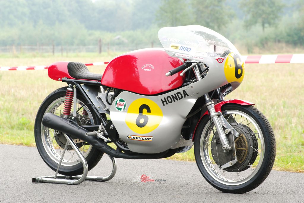 The iconic red and silver livery of the Drixton Honda 500 is the choice of many around the world when it comes to building a replica 60s race bike...