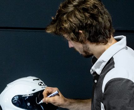 Throughout the season Remy Gardner will race wearing the Japanese company’s Racing Flag ship F-17 helmet