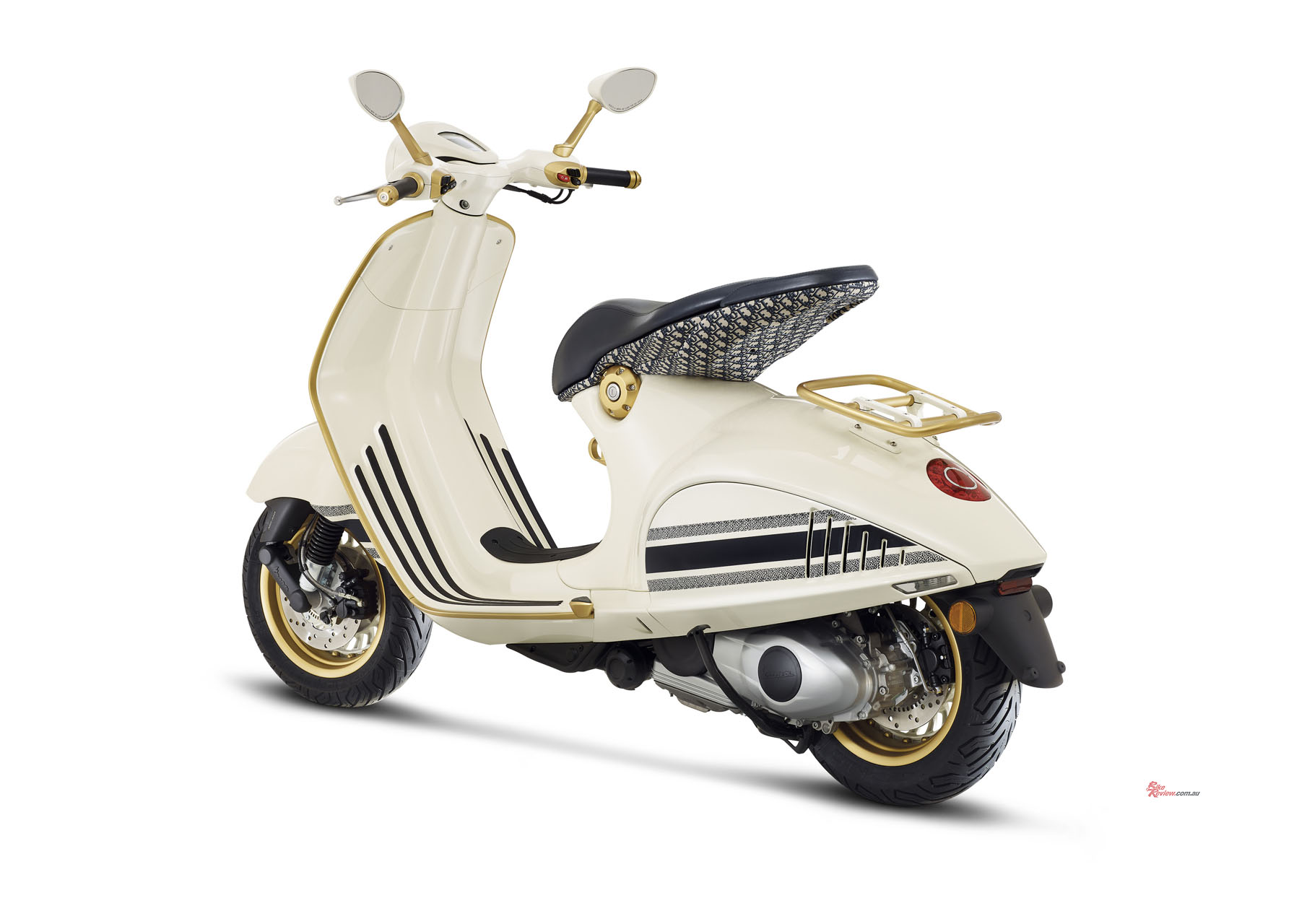 Dior and Vespa Unveil a Luxe Limited-Edition Scooter – Robb Report