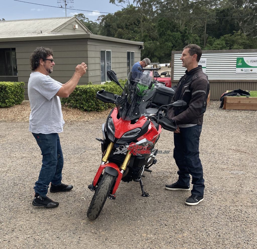 We recently had the opportunity to see the Ride Vision system fitted to BMW S 1000 XR owned by Ride Vision Australia's Steven Munitz (right).