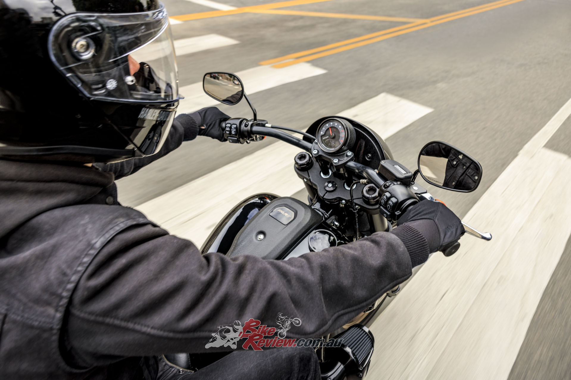 Instrumentation on the Lowrider models is presented by a compact digital display inset in the handlebar riser for a custom, “no gauges” look. This cleans up the whole look of the bike, streamlining the styling as a whole.