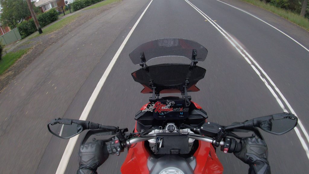 We tested the Ride Vision system on a BMW F 800 XR. In this image you can see the LED warning indicators attached to the top of each mirror, with wiring neatly routed along the stalks.