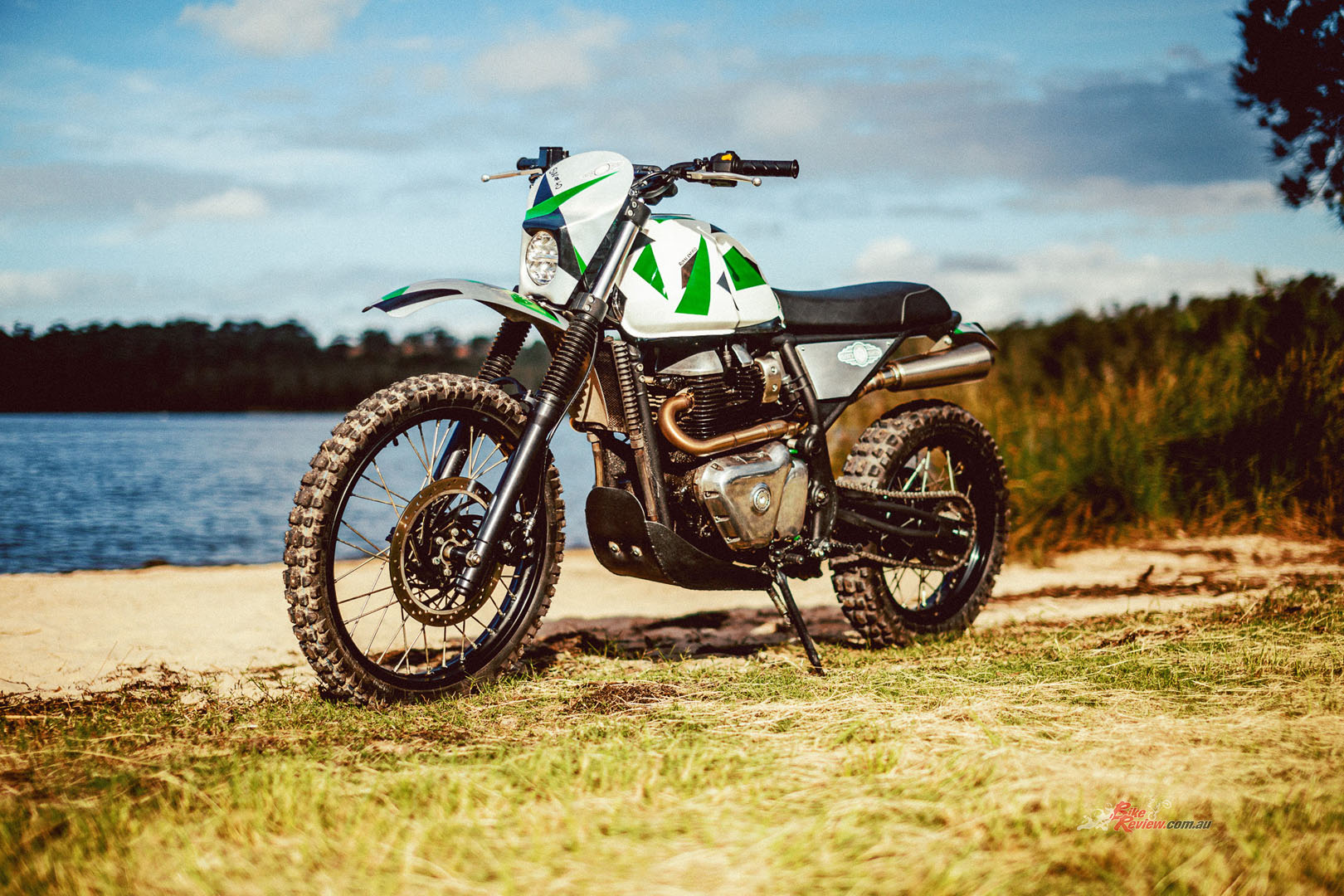 SurfSide Motorcycle Garage, Sydney took what Himalayan fans have been dreaming of and turned it into reality with the ‘No. 40’ Himalayan 650 Twin.