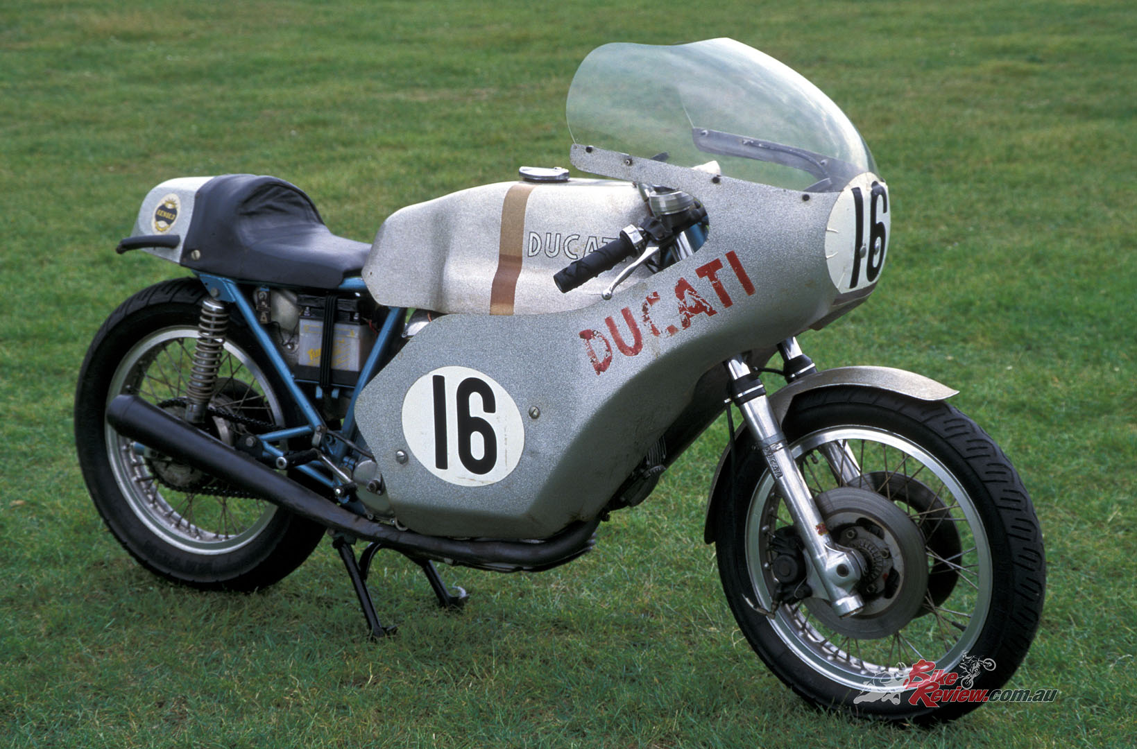 Ducati's long, v-twin machine was turned down by big names due it being uncompetitive on paper compared to the two-stroke, Japanese machines of the era.
