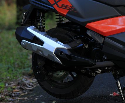 The quiet exhaust has the occasional little pop when coming off the throttle.