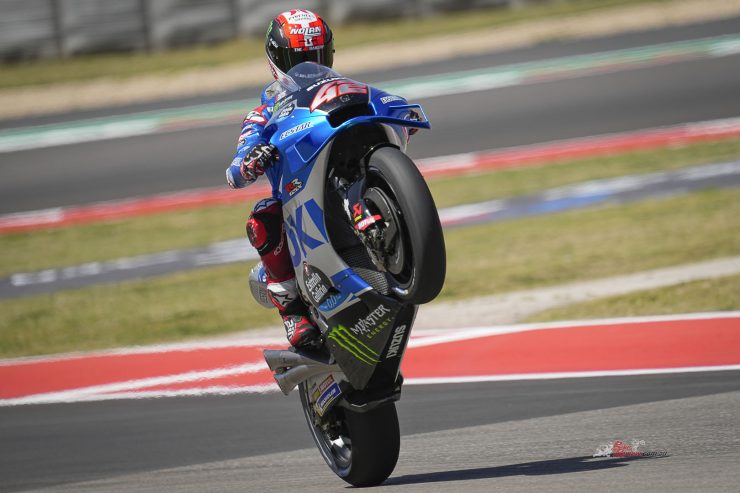 Bagnaia then took over in second before Joan Mir made it a Team Suzuki Ecstar 1-2 with four minutes left on Friday.