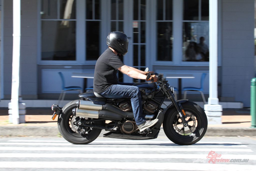 Cruising around town the Sportster S is smooth and comfortable, you would never know just how quick it is...
