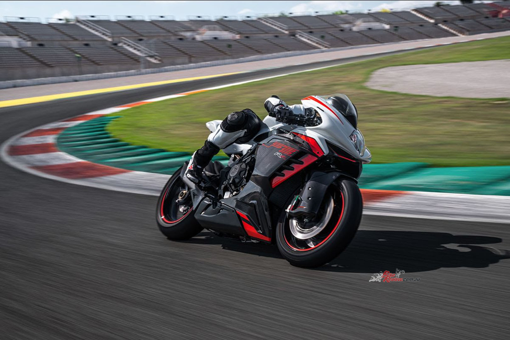 MV Agusta say the RR undoubtedly represents the icing on the cake of the F3 range, the pinnacle of performance, fitting and technological evolution.