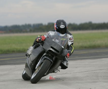 The BMW R1 was trapped at over 280km/h in testing, according to Gert Helm.