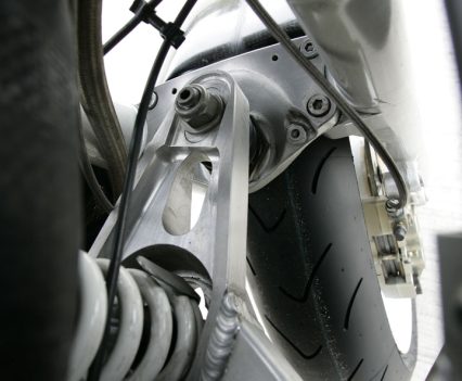 BMW Telelever with fully-adjustable WP shock.